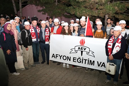 Afyon Eğitim Vakfı, Zafer Yürüyüşü’ne katıldı