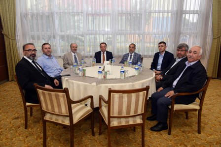 AKÜ’de bayramlaşma töreni düzenlendi