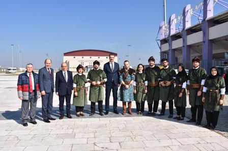 Bakan Yardımcısı Aksu Spor Kompleksine destek sözü verdi