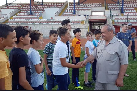 Başkan Şahin, Yaz Okulu Futbol Kursunu ziyaret etti