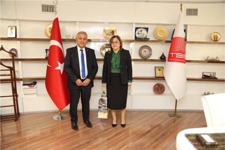 Başkan Zeybek Fatma Şahin’i Gastronomi Festivali’ne davet etti