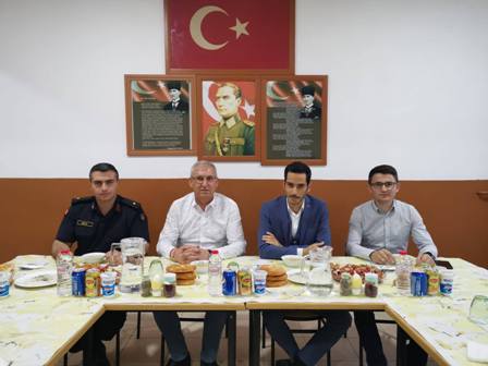 Başmakçı'da askerlerle iftar