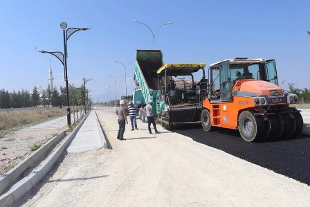 Bolvadin Şehitler Caddesinde düzenleme yapılıyor