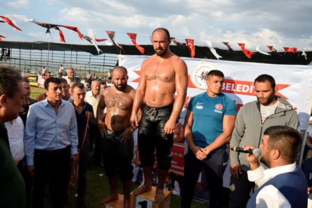 Burdur'da Başpehlivan Ali Gürbüz oldu