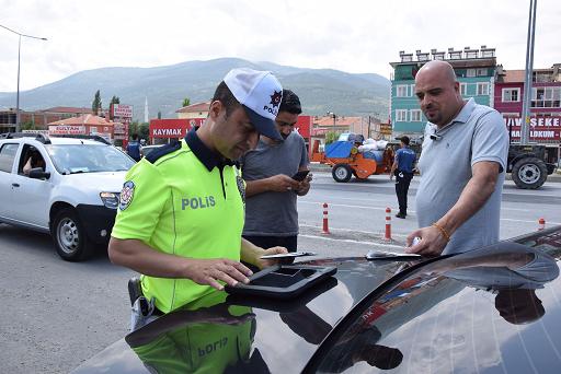 Çay'da trafik denetimi yapıldı