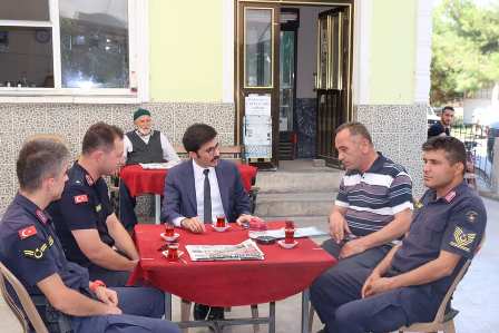 Dazkırı Kaymakamı Coşkun, Köylülerin Sorunlarını Dinledi