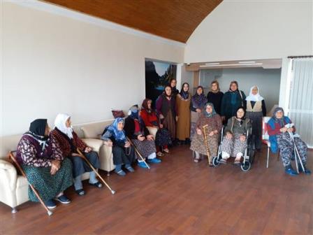 Din Görevlileri Yaşlıları Unutmadı