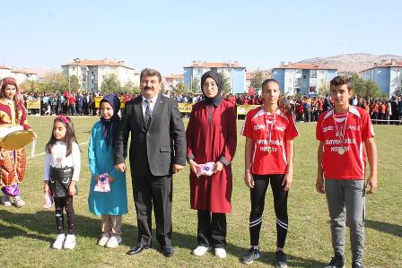Dinar’da Bayram coşkuyla kutlandı