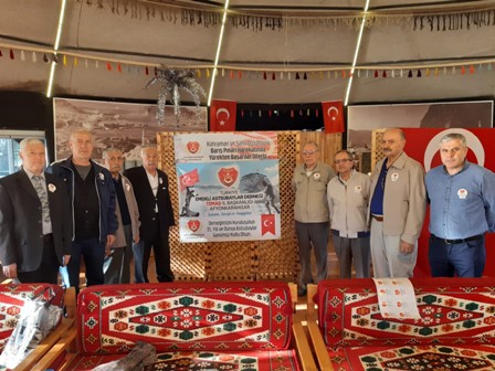 Emekli astsubaylardan Mehmetçiğe destek