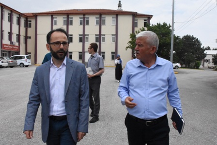 Emekli öğretmen, 65'inde ikinci üniversiteden mezun oldu