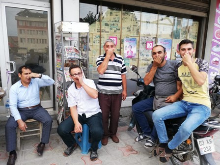 Esnaftan kötü kokuya 'burun kapatmalı' tepki