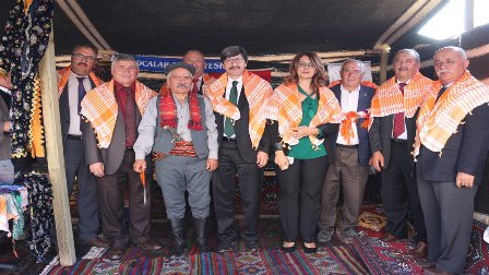 Gelenek ve göreneklerimize sahip çıkıyoruz