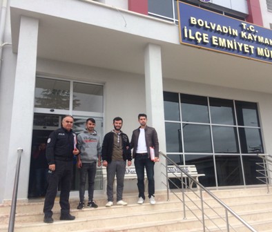 Hırsızlar polisten kaçamadı