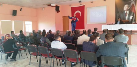 Hocalar ilçesinde şoförlere seminer