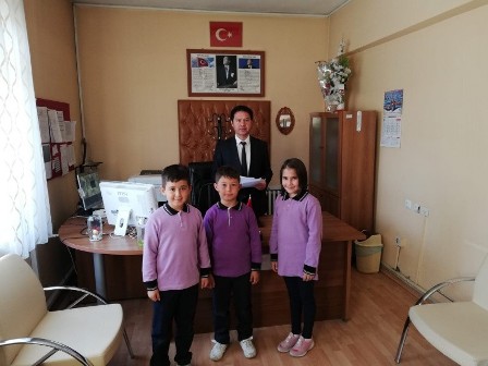 İlk dilekçelerini okul müdürüne yazdılar
