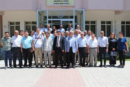 İmam Hatip Okullarının faaliyetlerini arttırmalıyız