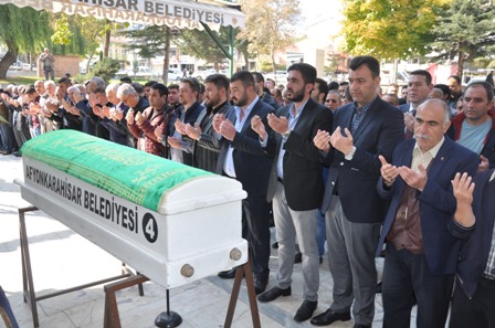İş adamı Ahmet İpek son yolculuğuna uğurlandı