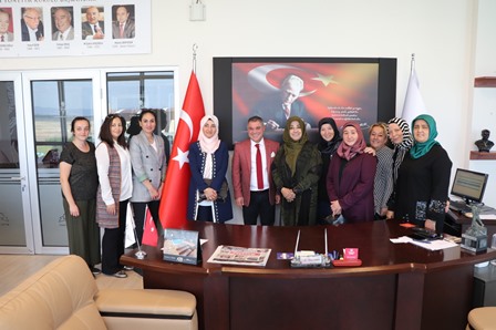 Kadınlar meclisi durmak nedir bilmiyor