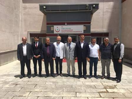 Karnıbüyük’ten hastalara karanfil