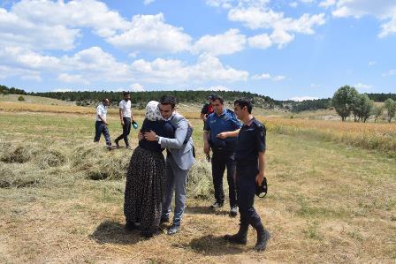 Kaymakam Topaloğlu'nun şehit ailesini ziyareti