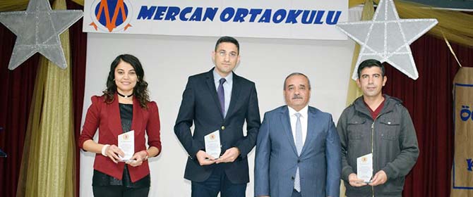 Mercan Ortaokulu öğretmenler gününü coşku ile kutladı