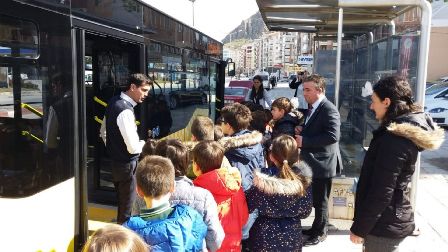 Miniklere Toplu Ulaşım Kuralları Eğitimi