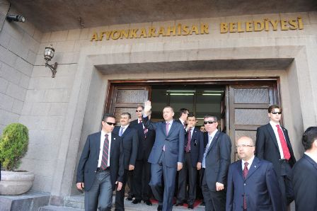 Ne yapsak bakanımızın hakkını ödeyemeyiz”