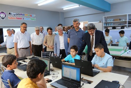 Öğrenciler Robotik, Kodlama yapacak