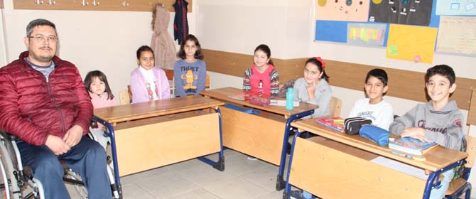 Öğretmenlik aşkı engel tanımadı