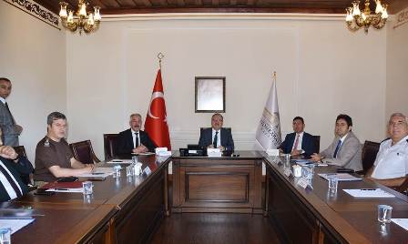 Ruhen, zihnen ve bedenen sağlıklı nesiller yetiştirmeliyiz