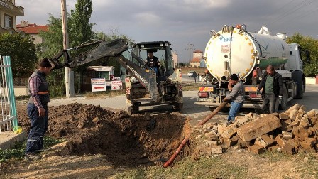 Sandıklı Belediyesi çalışmalarına devam ediyor