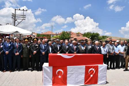 Şehidimizi göz yaşları ile uğurladık