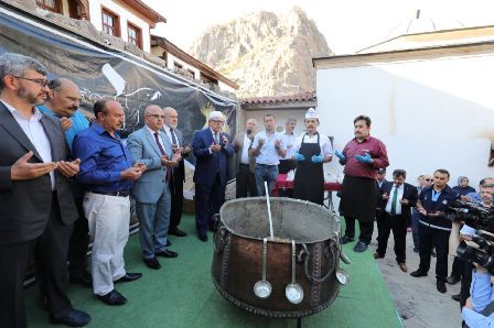 Şifalı Aşure'nin Duası Yapıldı