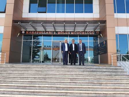 Sinanpaşa karayollarından destek istiyor