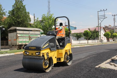 Şuhut'ta sıcak asfalt çalışmaları