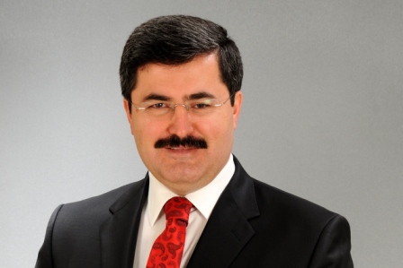 Tankların önünde bütün milletle beraber durduk