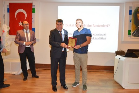 Teknoloji farkındalık seminerine ilgi yoğundu