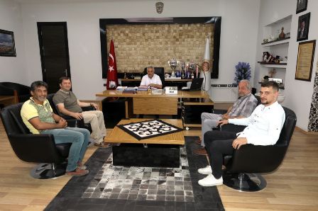 TSYD’den Başkan Zeybek’e Ziyaret
