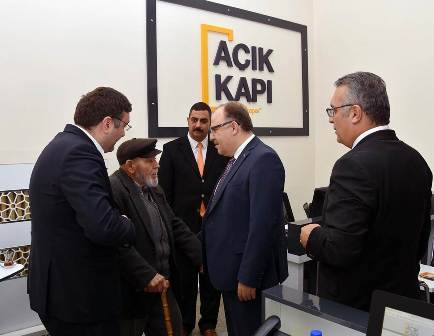 Vali Tutulmaz vatandaşı bekletmemek için talimat verdi