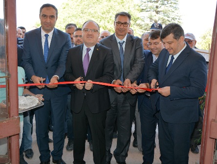 Yatırımcıların Önüne Halı Sermek Gerekiyor