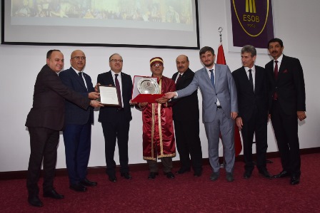 Yılın Ahisi'ne kaftanı giydirildi