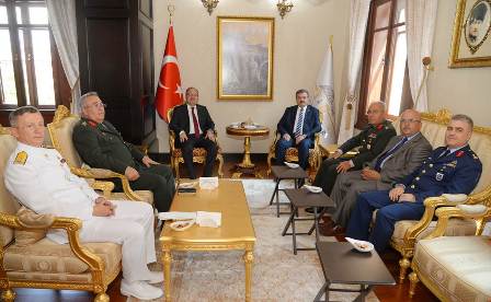 Zafer Haftasına Katılan Protokol Üyeleri Vali Tutulmaz’ı Ziyaret Etti
