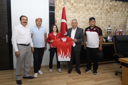Zeybek, Ersoy’u tebrik etti