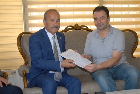 “Gazetecilik ve meslek yasaları ülkeye kazandırılmalı”