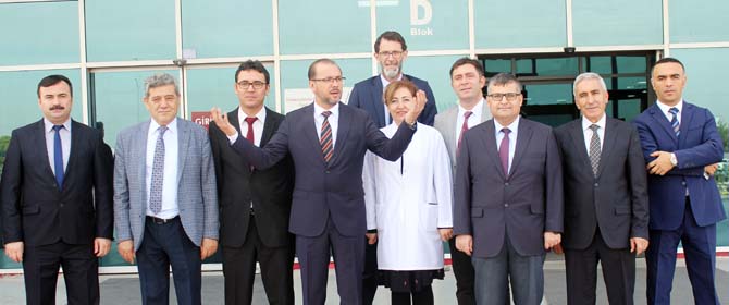 “Standart bir Üniversite olma niyetinde değiliz”