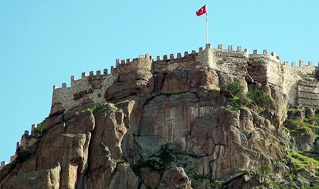 YEREL SEÇİMLERE GİDERKEN AFYONKARAHİSAR ADAYLARINA SİYASAL İLETİŞİM ÖNERİLERİ