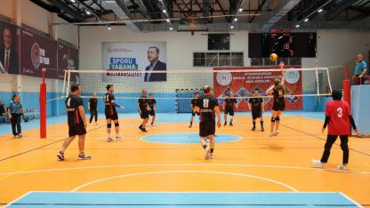 19. ATSO Spor Oyunları Voleybol Turnuvasında Final Heyecanı Devam Ediyor
