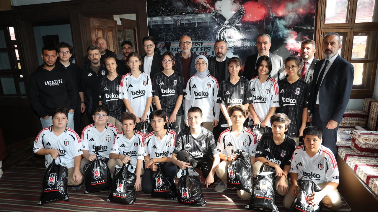 Afyon’da Beşiktaş rüzgârı esti,