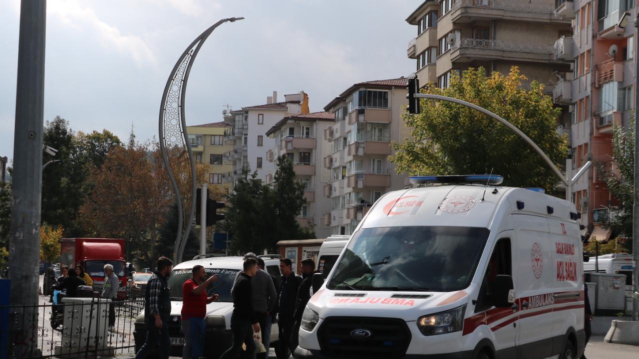 Afyon&#039;da Korkunç Olay: Simitçi İkinci Simidi Vermedi Diye Bıçaklandı