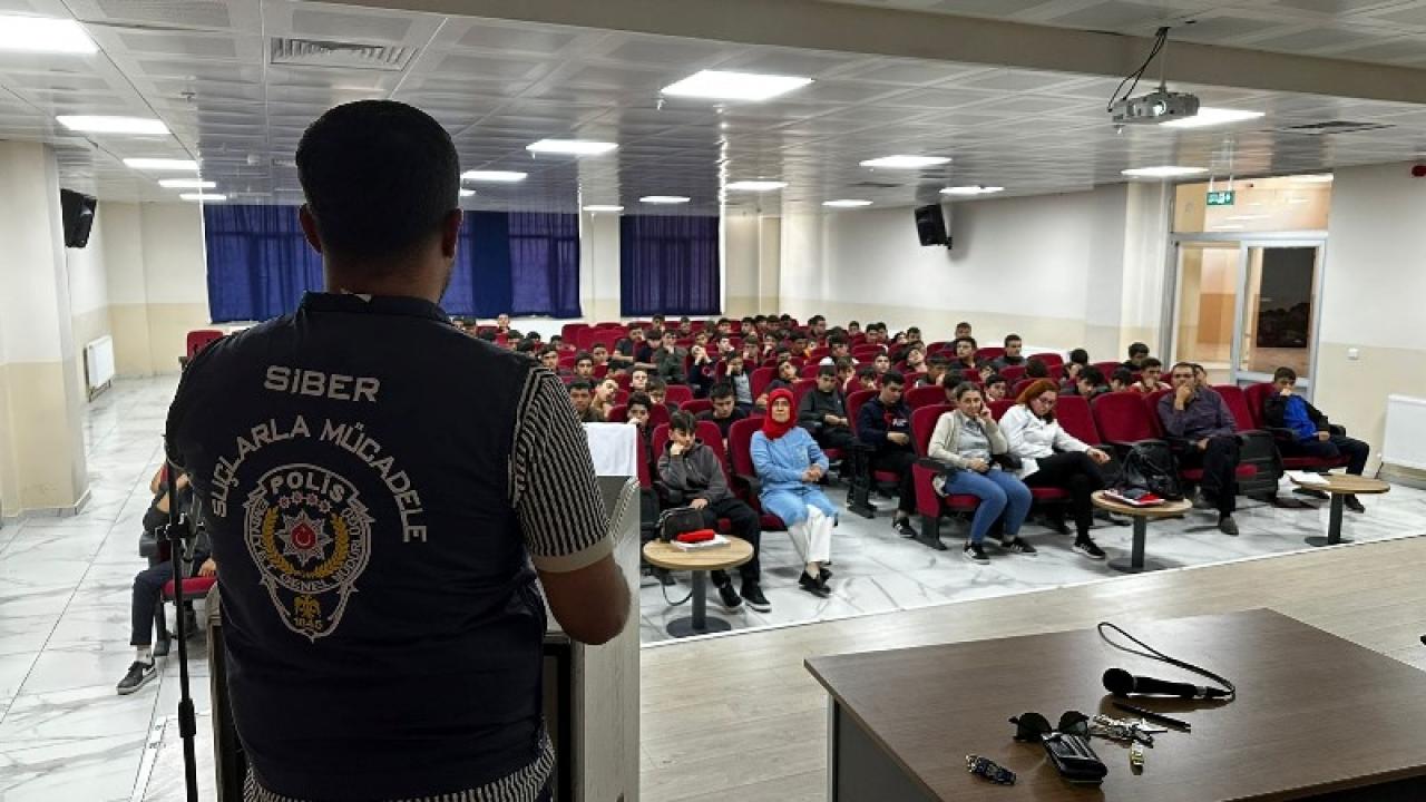 Afyon’da Öğrencilere Siber Güvenlik Eğitimi